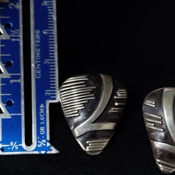 RKK Art Deco 80's Vintage Silver Triangle Stud Earrings with Screw Back - Picture 5 of 6